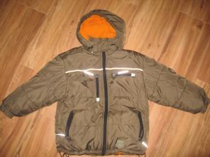 продам детскую зимнюю куртку (пуховик) б/у в идеальном состоянии 116 размер за 250 гр. (тел.0505320022)