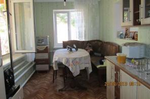 Продам дом у моря в пригороде  Севастополя