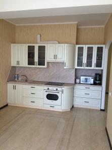 Продажа 3-х комнатной квартиры с ремонтом в новом доме в Евпатории.