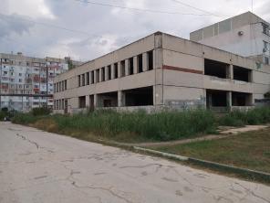 Продам недостроенный торговый центр в Керчи